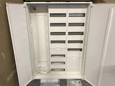 Hager Verteilerschrank mit 1x Verteilerfeld ZU37KS + 1x Verteilerfeld ZU37VT5APZ2 mit APZ, ZB33S